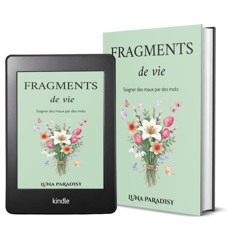 Mock Up du recueil de poésie Fragments de Vie de Luna Paradisy. représente la couverture en version papier et version numérique (sur tablette)